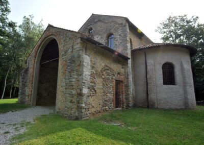 chiesa santa maria foris portas testata castelseprio torba longobardi in italia